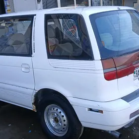 Mitsubishi Chariot 1992