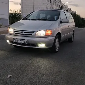 Toyota Sienna 2002