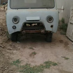 UAZ 452 1985