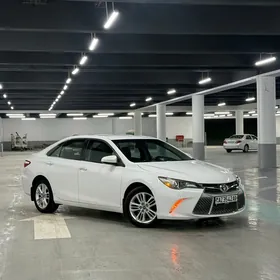 Toyota Camry 2015