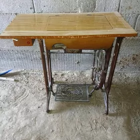 Tikin maşyn aýagy