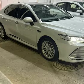 Toyota Camry 2022