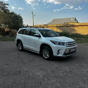 Toyota Highlander 2017