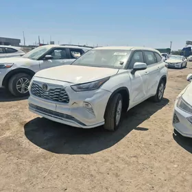 Toyota Highlander 2020