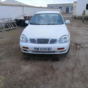 Daewoo Leganza 1998