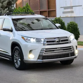 Toyota Highlander 2019