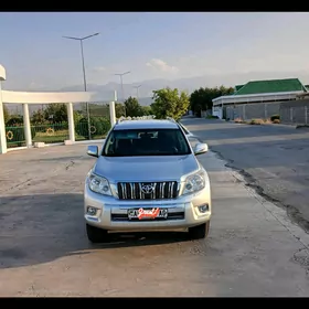 Toyota Land Cruiser Prado 2012