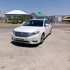 Toyota Avalon 2010