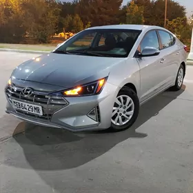 Hyundai Elantra 2020