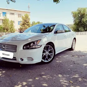 Nissan Maxima 2010