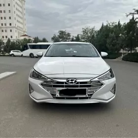 Hyundai Elantra 2020