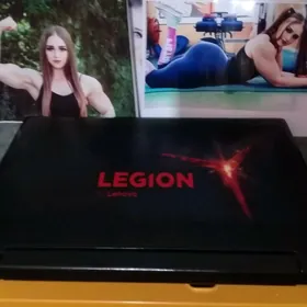 BLACK LENOVO S2030