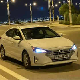 Hyundai Elantra 2020