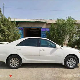 Toyota Camry 2004