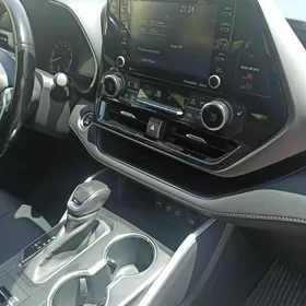 Toyota Highlander 2020