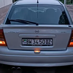 Opel Astra 2000