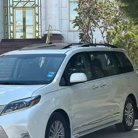 Toyota Sienna 2015