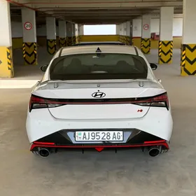 Hyundai Elantra 2022