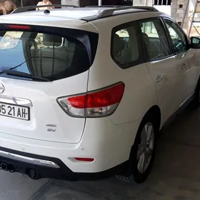 Nissan Pathfinder 2013