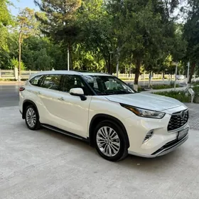 Toyota Highlander 2020