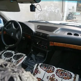 BMW 525 1989