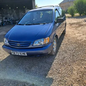 Toyota Sienna 2000