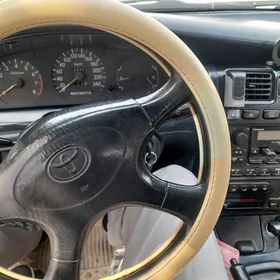 Toyota Corona 1995