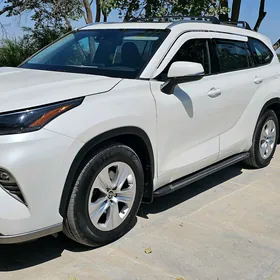Toyota Highlander 2021