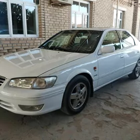 Toyota Camry 2000