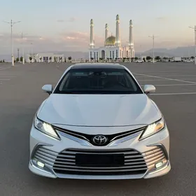 Toyota Camry 2019