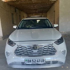 Toyota Highlander 2020