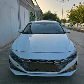 Hyundai Elantra 2021