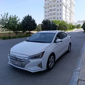 Hyundai Elantra 2019
