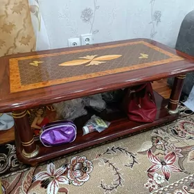 стол дерево лакировка