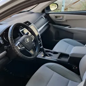 Toyota Camry 2017