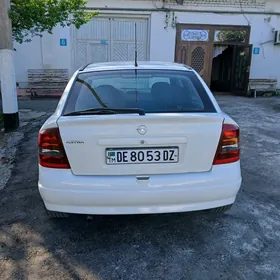 Opel Astra 2003