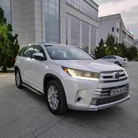 Toyota Highlander 2019