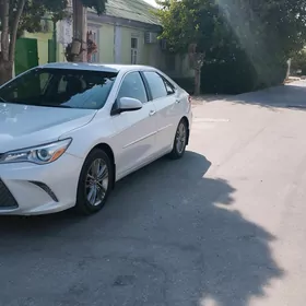 Toyota Camry 2017