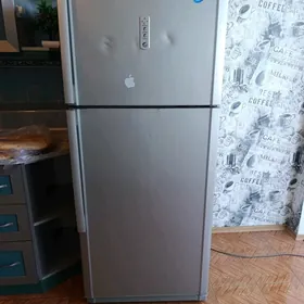 Холодильник Samsung