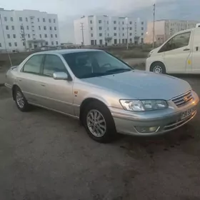 Toyota Camry 1999
