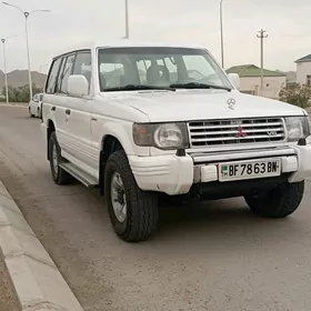 Mitsubishi Montero 1994