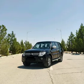 Mitsubishi Pajero 2008