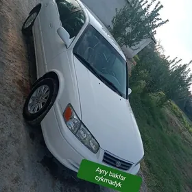 Toyota Camry 2000