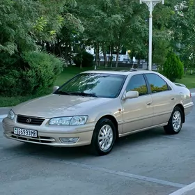 Toyota Camry 2001