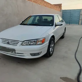 Toyota Camry 2000