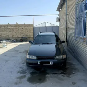 Toyota Corona 1995