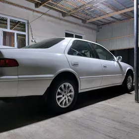 Toyota Camry 2000
