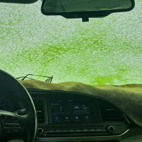 Hyundai Elantra 2019