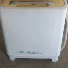 Akia