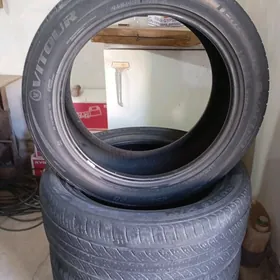 покрышка 4 шт.255/50R20